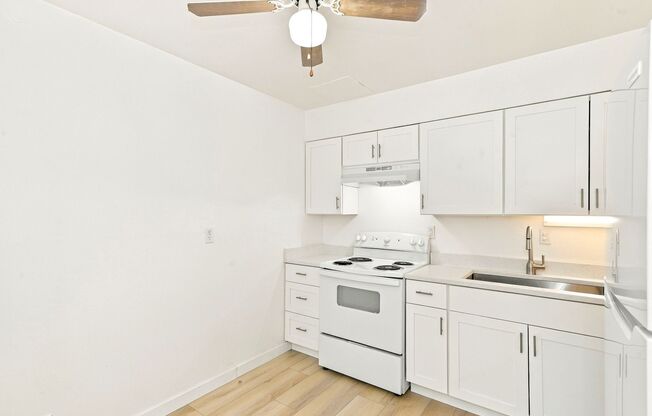 CloverLeaf Apt