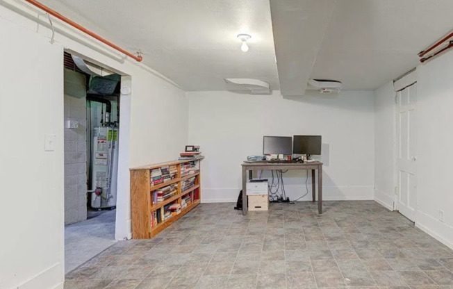 2 beds, 1 bath, $1,325