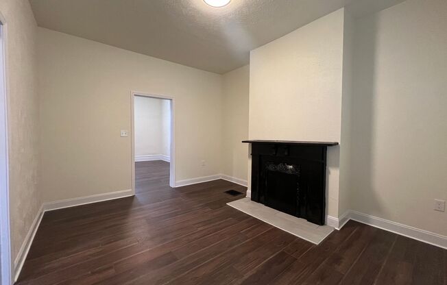 2 beds, 1 bath, $1,295