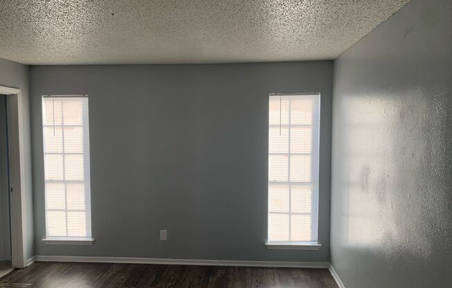 Available Units at 1400 North!!!