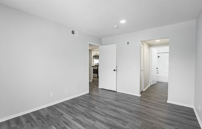 2 beds, 2 baths, 1,250 sqft, $2,598, Unit 18