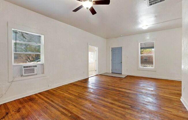 2 beds, 1 bath, 900 sqft, $1,400, Unit 823 11th Street NW