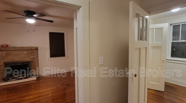651 W 42 ST