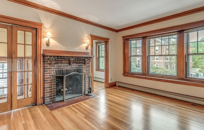 375 Mt Auburn St
