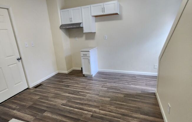 3 beds, 1 bath, $1,699