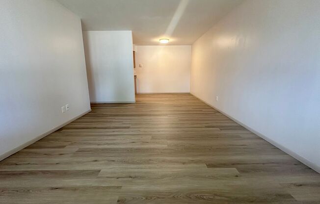 1694 Shawano Ave