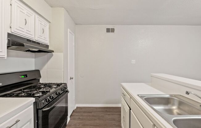 2 beds, 2 baths, 982 sqft, $799, Unit 151