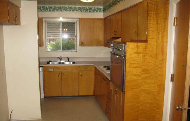 3 beds, 2 baths, $1,850