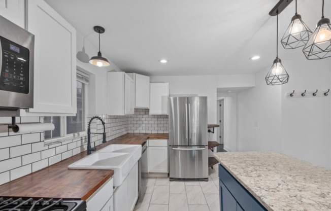 443 Barth SE - Beautifully remodeled home