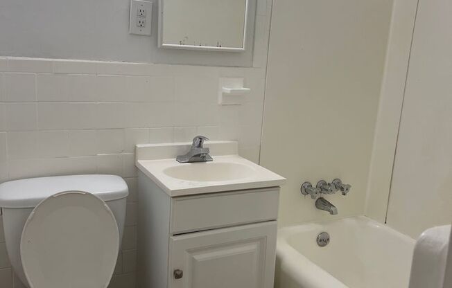 1 bed, 1 bath, 600 sqft, $1,400, Unit 414