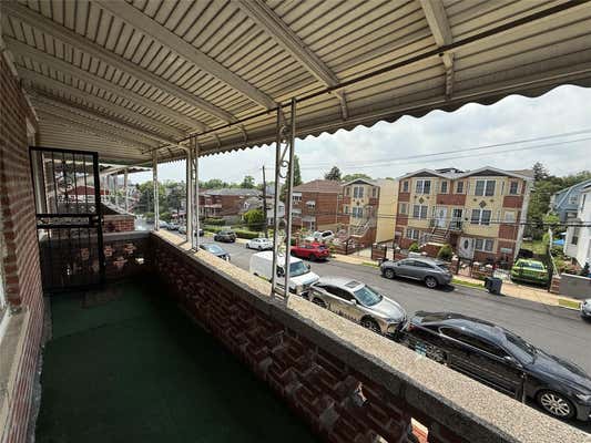 3938 AMUNDSON AVE