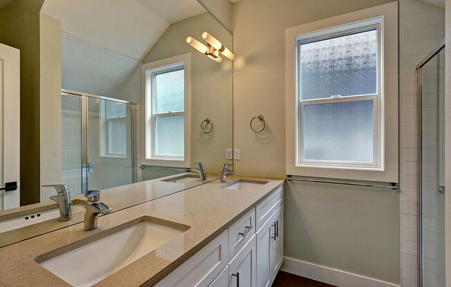 1425 E Union Rooming House