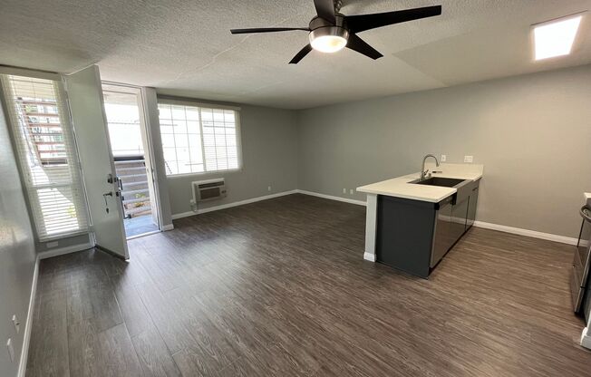 1 bed, 1 bath, 750 sqft, $2,335, Unit 0077