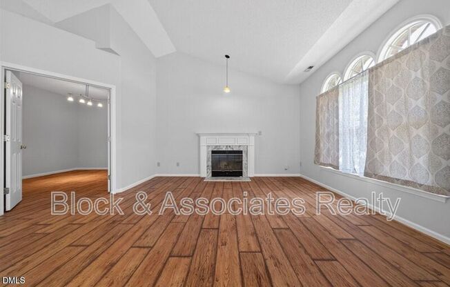 105 Ellsworth Place