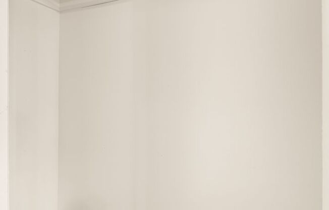 2 beds, 2 baths, 1,200 sqft, $2,300, Unit 06