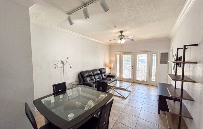 2 beds, 2 baths, $1,750, Unit Unit #202