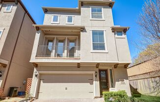 Gorgeous 3 story 3bed/3bath in gated community!