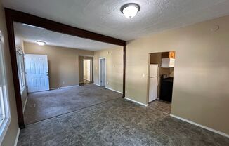 3 beds, 1 bath, $1,100