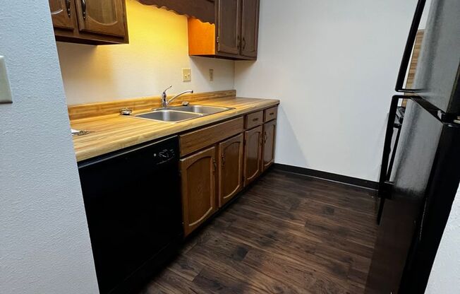 1 bed, 1 bath, $675, Unit 204