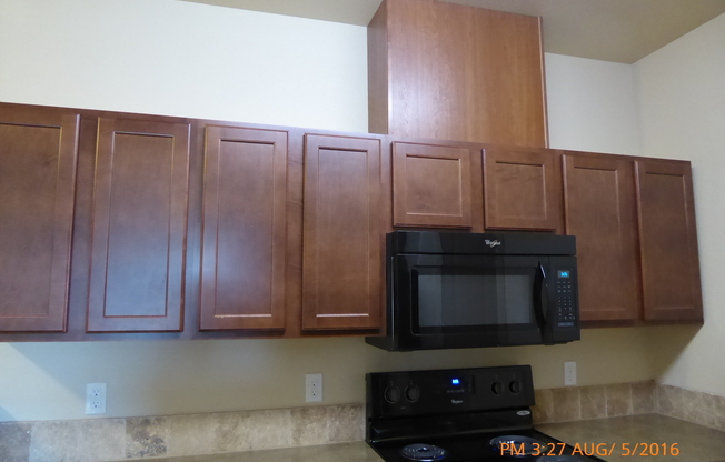 3 beds, 2 baths, 1,197 sqft, $1,695, Unit Unit # 208