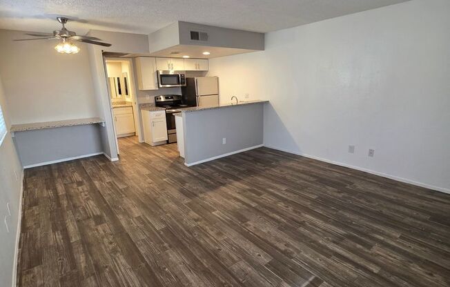 Studio, 1 bath, 415 sqft, $799, Unit 208