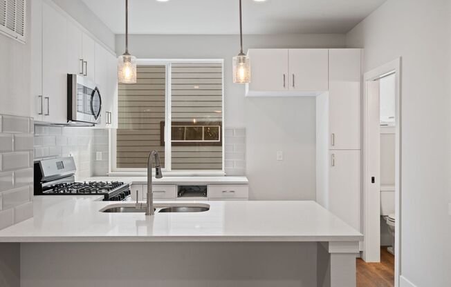 2 beds, 2.5 baths, 1,146 sqft, $2,995, Unit 7828-102