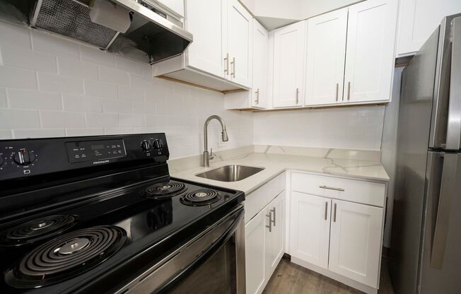 2 beds, 1 bath, 750 sqft, $1,305, Unit 114-6123