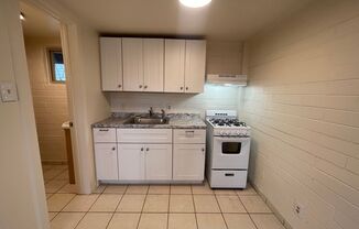 Studio, 1 bath, $650, Unit 135-02