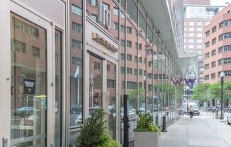 Studio, 1 bath, 437 sqft, $3,300, Unit 19D