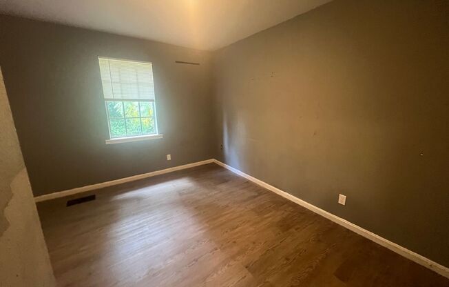 2 beds, 1.5 baths, $800