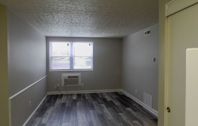 2 beds, 1 bath, 665 sqft, $1,040, Unit 1738F