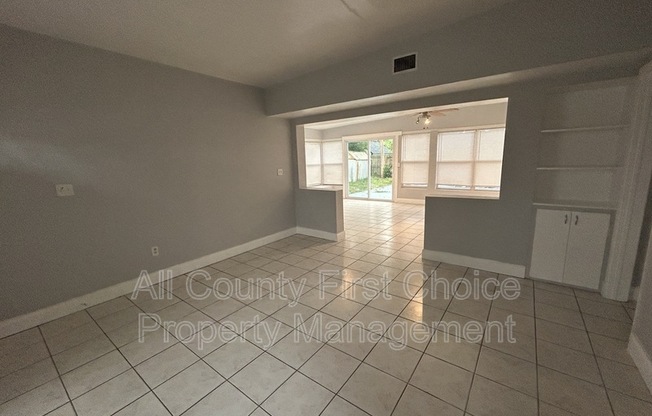 6366 21 AVE N