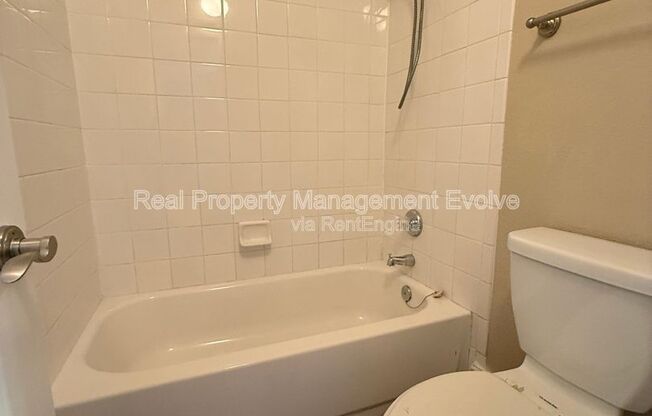 1 bed, 1 bath, 749 sqft, $1,100, Unit Unit 288