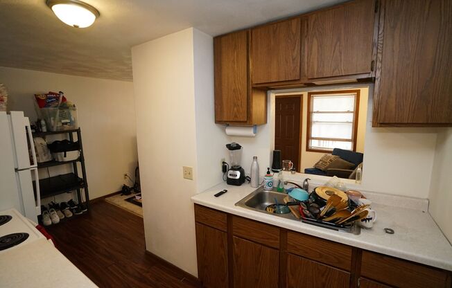 1 bed, 1 bath, 750 sqft, $1,295, Unit 1