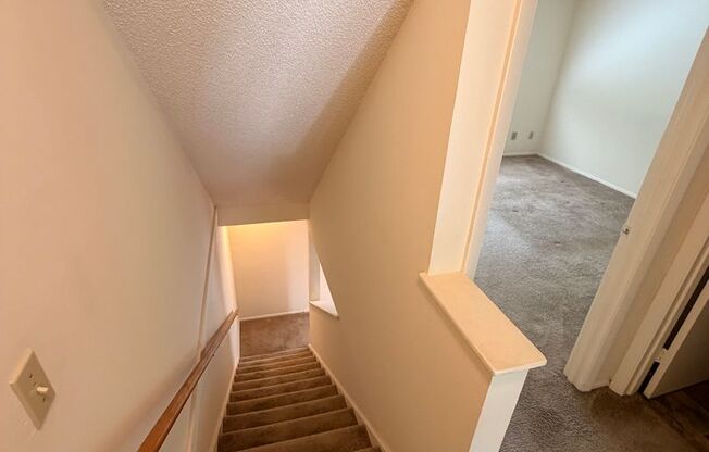 2 beds, 1.5 baths, 1,050 sqft, $1,150, Unit #57