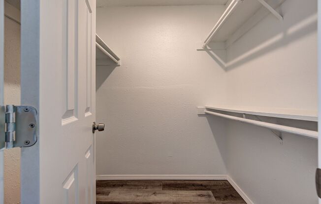 2 beds, 2 baths, 1,050 sqft, $899