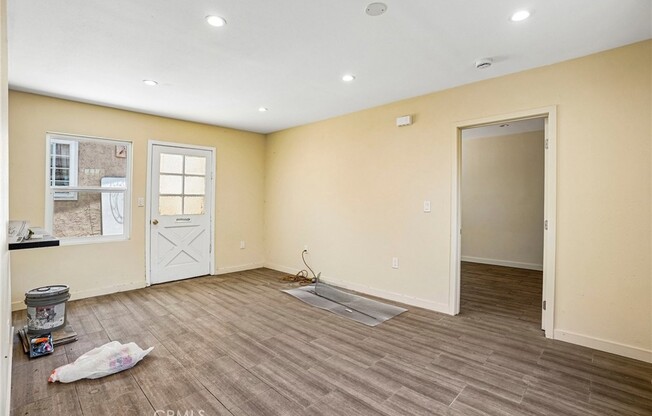 1616 1/2 E 89 ST