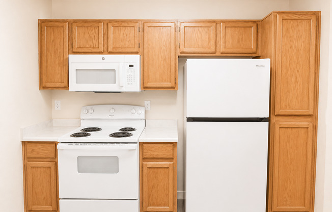2 beds, 2 baths, 998 sqft, $2,150, Unit H-39
