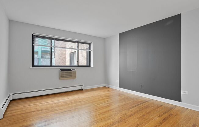 6758 N. Sheridan Rd.