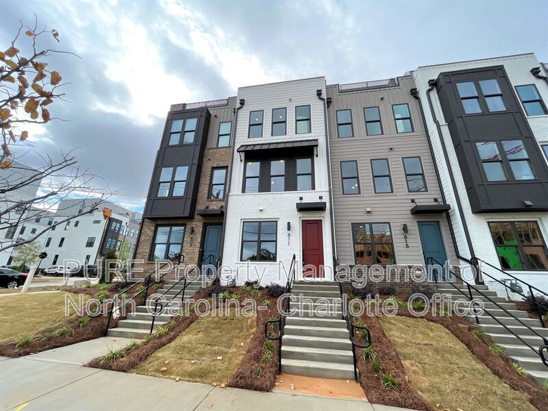 611 W TREMONT AVE