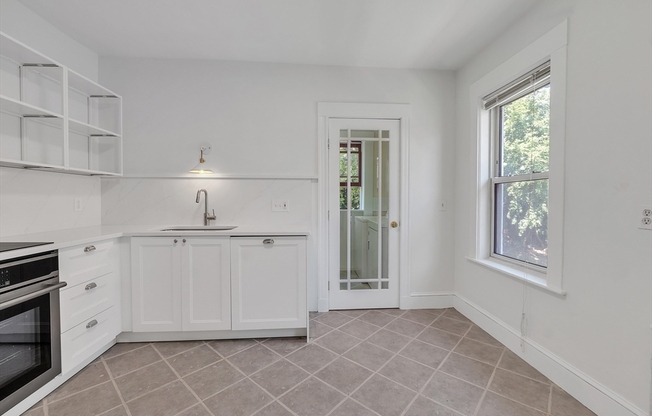 31 JUSTIN RD