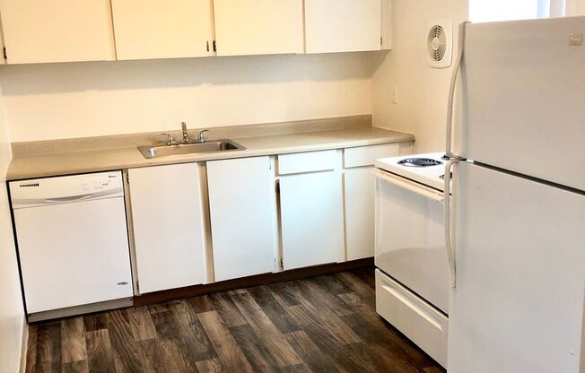 1 bed, 1 bath, 526 sqft, $1,250, Unit 27