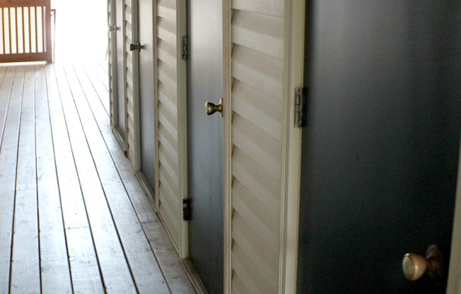 2 beds, 2 baths, 1,033 sqft, $1,659, Unit 27-27303