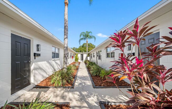 2 beds, 1 bath, 800 sqft, $1,595, Unit 621-4