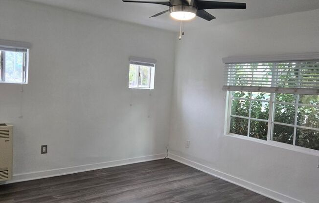 Studio, 1 bath, $1,300, Unit 01