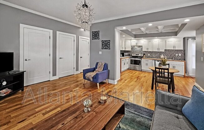 521 AUBURN AVE NE