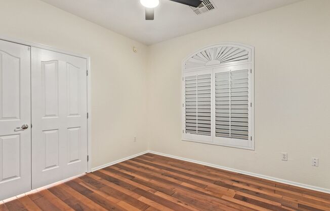 4 beds, 2.5 baths, $2,200, Unit #1171