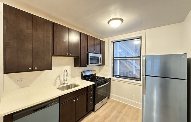 2330 5 N SPAULDING