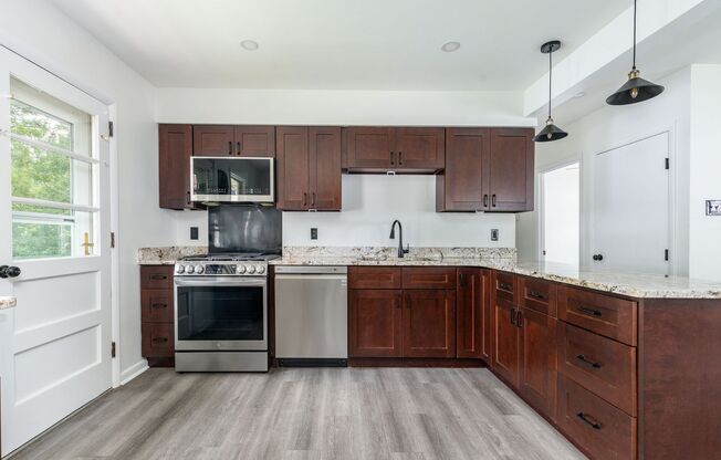 Drexel Hill: Modern 3-Bedroom Home with Backyard Oasis!