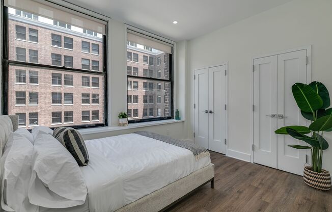 2 beds, 1 bath, 894 sqft, $2,750, Unit 918
